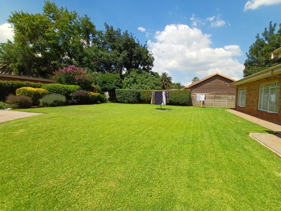 3 Bedroom Property for Sale in Vanderbijlpark SE 2 Gauteng