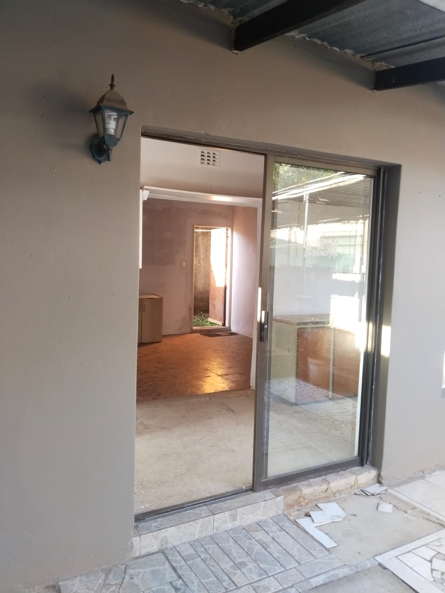 To Let 2 Bedroom Property for Rent in Brakpan Central Gauteng