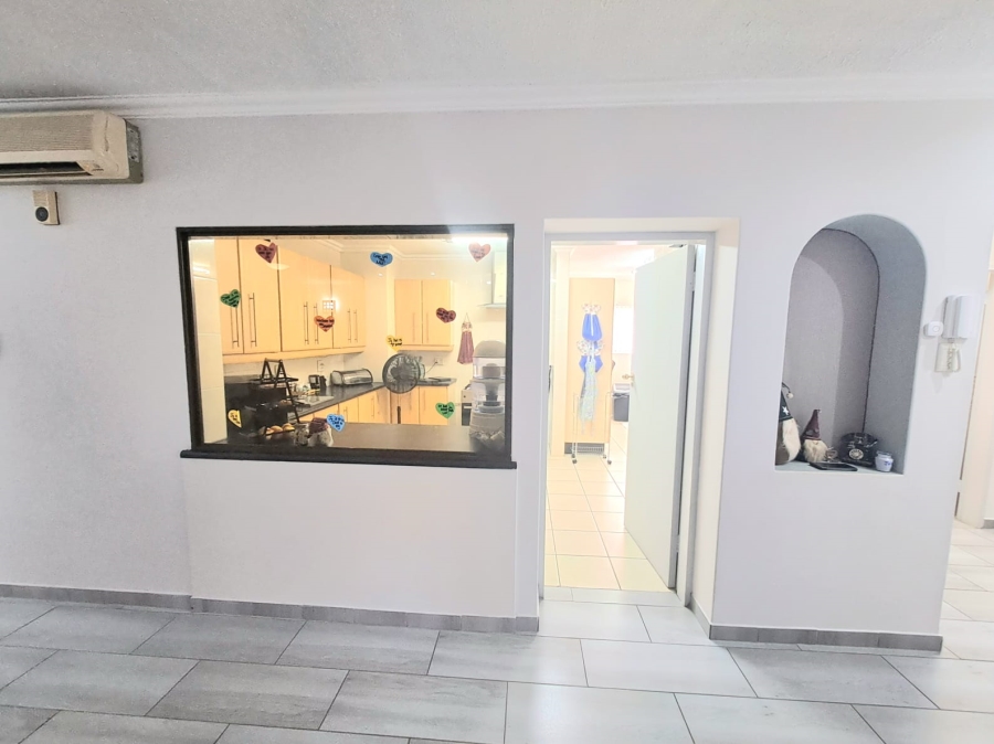 3 Bedroom Property for Sale in Three Rivers Proper Gauteng