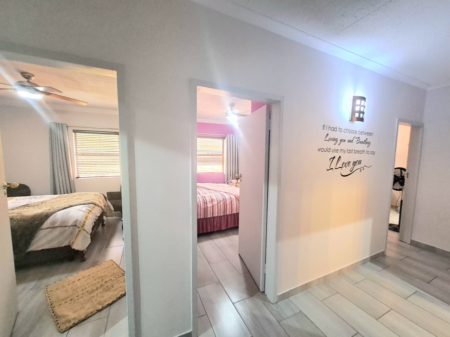 3 Bedroom Property for Sale in Three Rivers Proper Gauteng