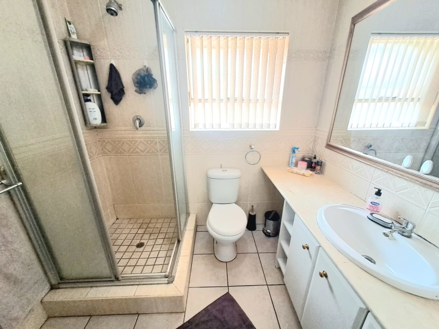 3 Bedroom Property for Sale in Three Rivers Proper Gauteng