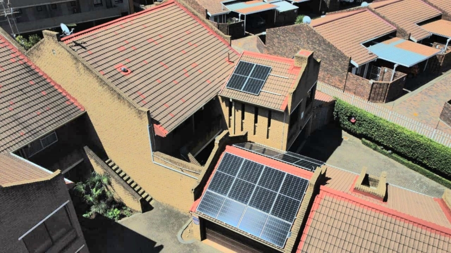 3 Bedroom Property for Sale in Three Rivers Proper Gauteng
