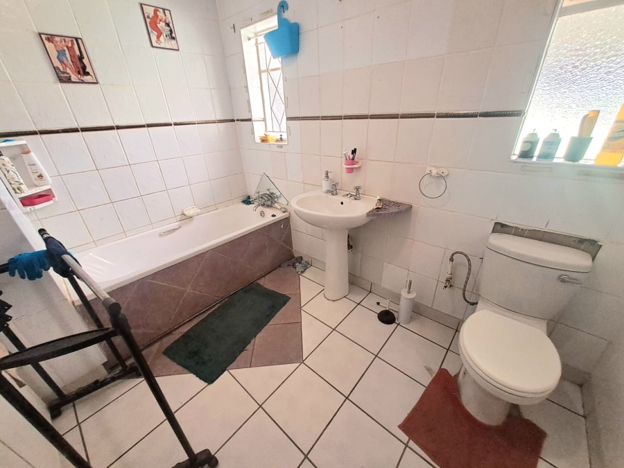 3 Bedroom Property for Sale in Three Rivers Gauteng