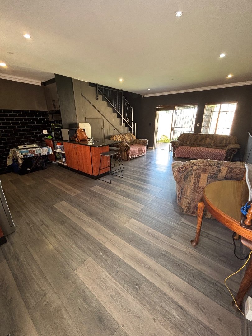 2 Bedroom Property for Sale in Annlin Gauteng