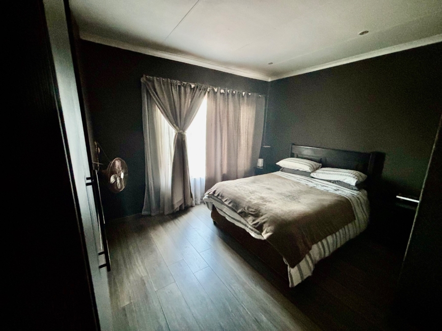 2 Bedroom Property for Sale in Annlin Gauteng