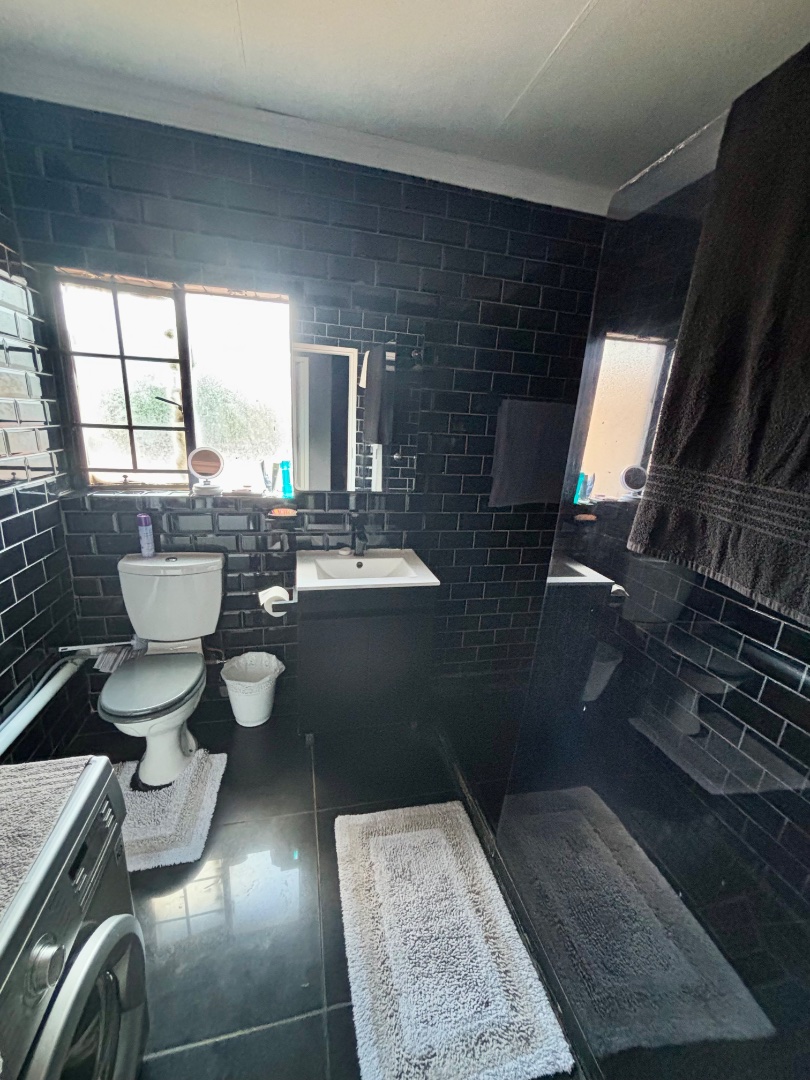 2 Bedroom Property for Sale in Annlin Gauteng
