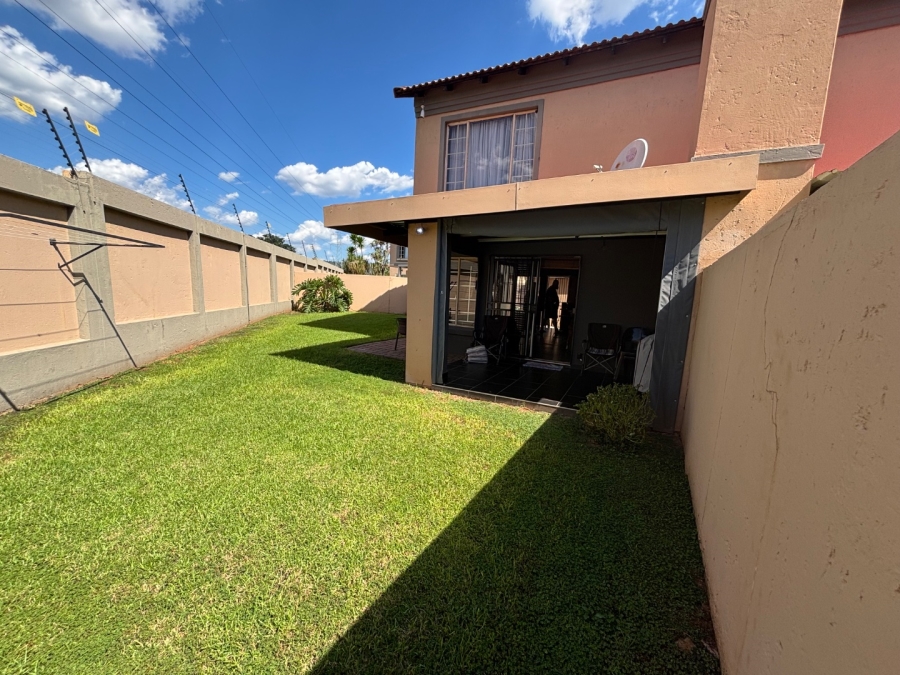 2 Bedroom Property for Sale in Annlin Gauteng