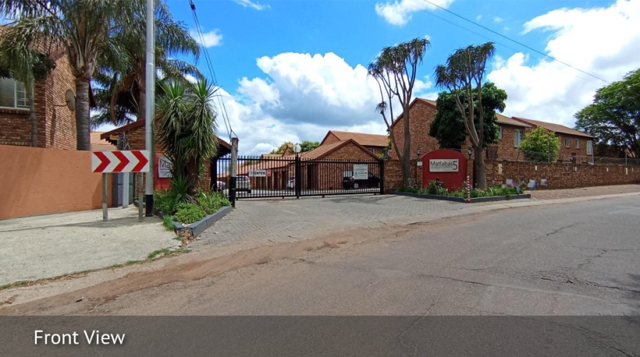 2 Bedroom Property for Sale in Annlin Gauteng