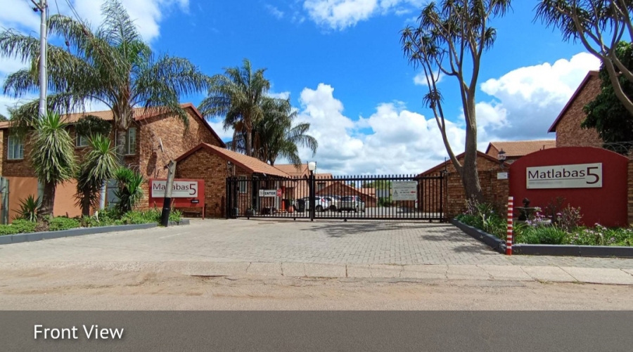 2 Bedroom Property for Sale in Annlin Gauteng
