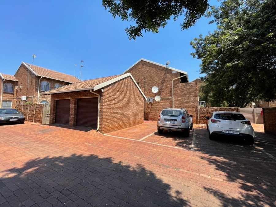 3 Bedroom Property for Sale in Doornpoort Gauteng