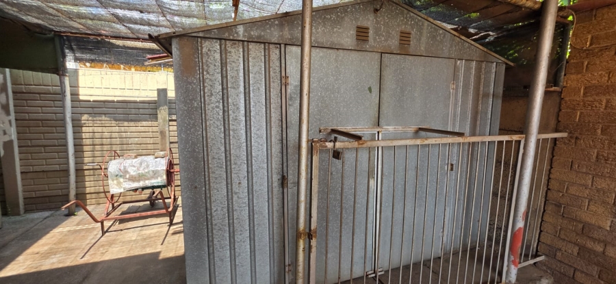 3 Bedroom Property for Sale in Vanderbijlpark CW 4 Gauteng