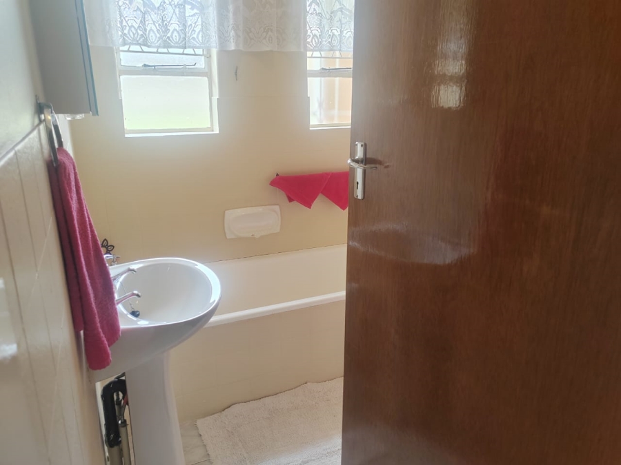 3 Bedroom Property for Sale in Freeway Park Gauteng