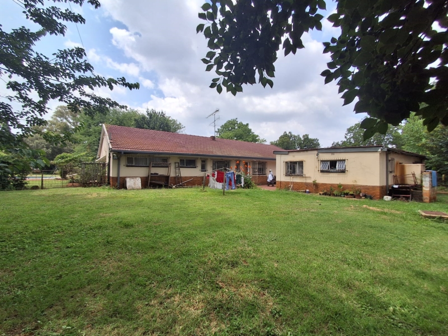 3 Bedroom Property for Sale in Three Rivers Proper Gauteng