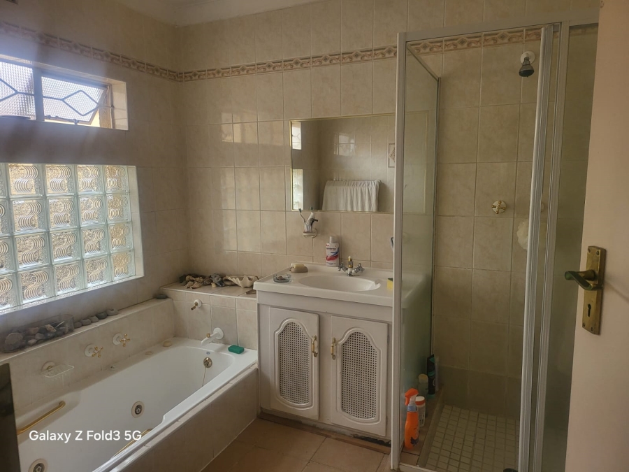 4 Bedroom Property for Sale in Selcourt Gauteng