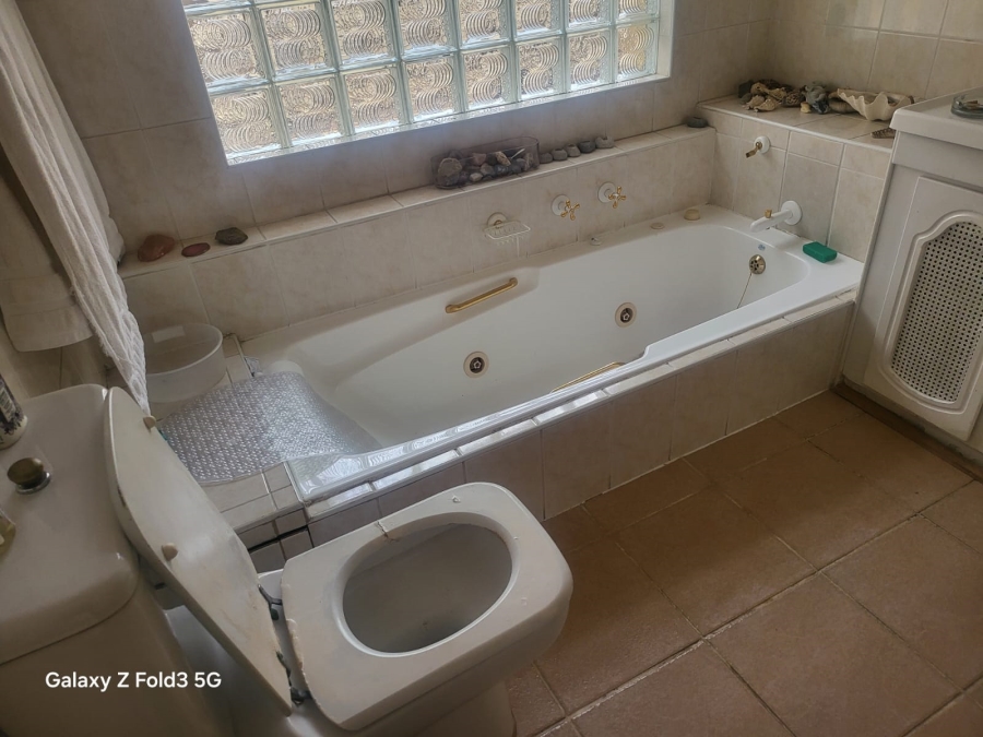 4 Bedroom Property for Sale in Selcourt Gauteng