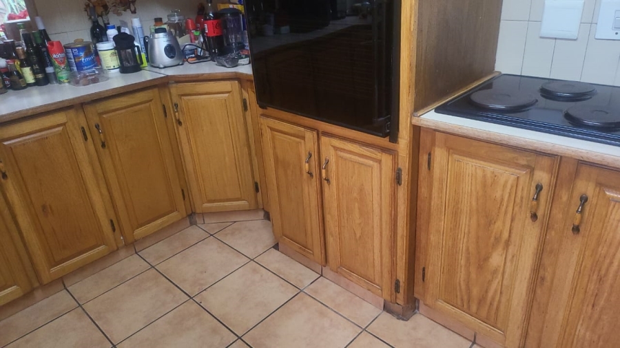 4 Bedroom Property for Sale in Selcourt Gauteng