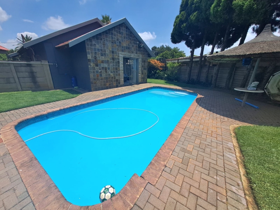 3 Bedroom Property for Sale in Risiville Gauteng