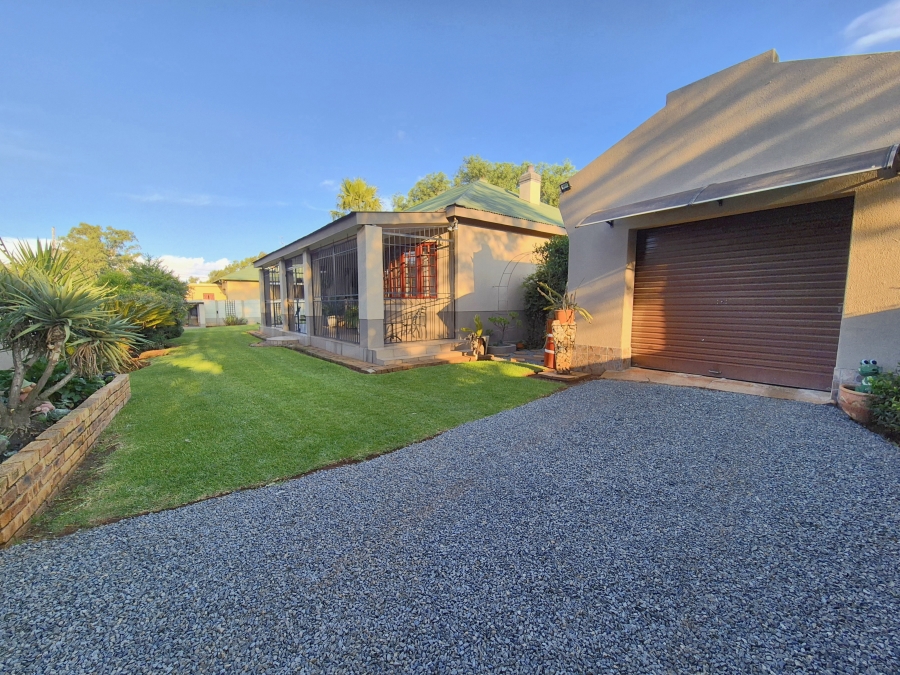 3 Bedroom Property for Sale in Brakpan Central Gauteng