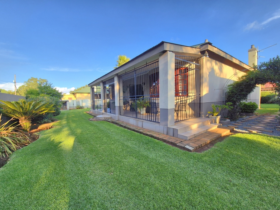 3 Bedroom Property for Sale in Brakpan Central Gauteng