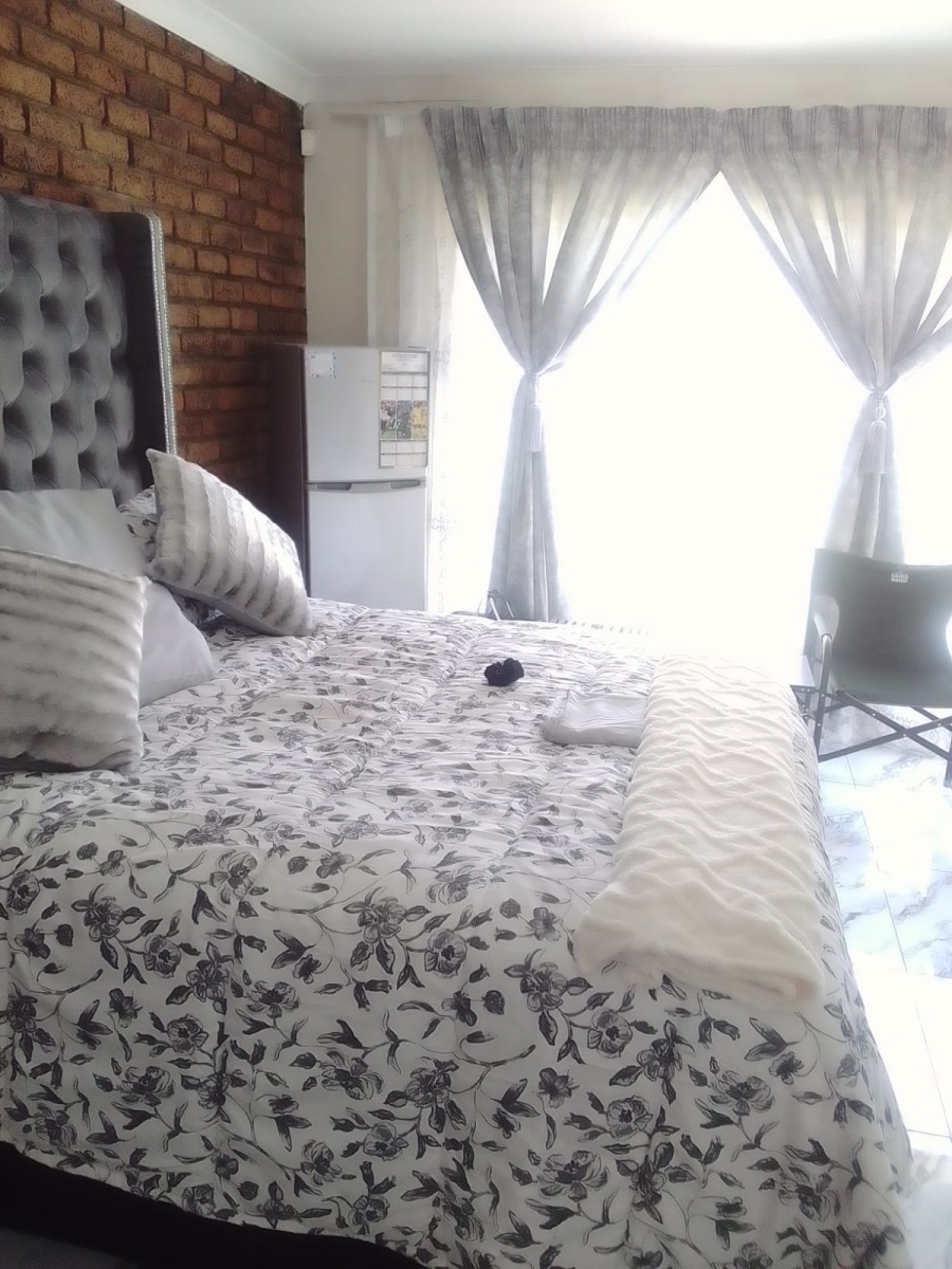 4 Bedroom Property for Sale in Selcourt Gauteng