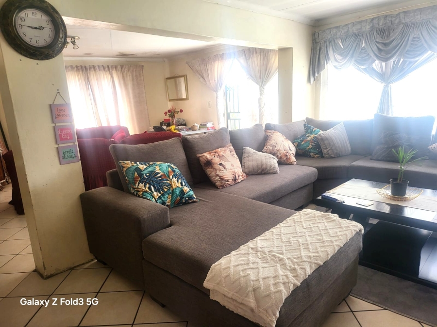 4 Bedroom Property for Sale in Selcourt Gauteng