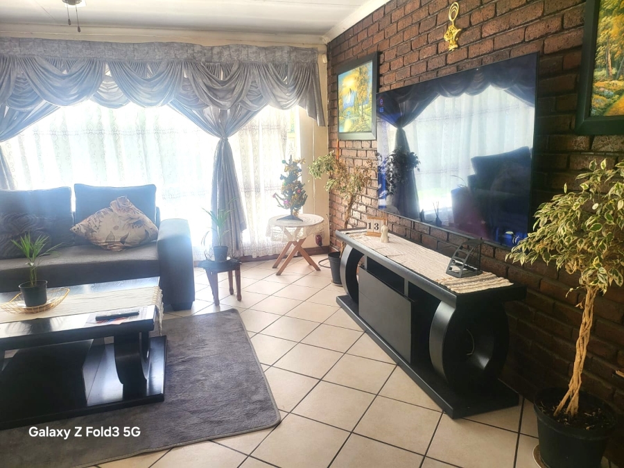 4 Bedroom Property for Sale in Selcourt Gauteng
