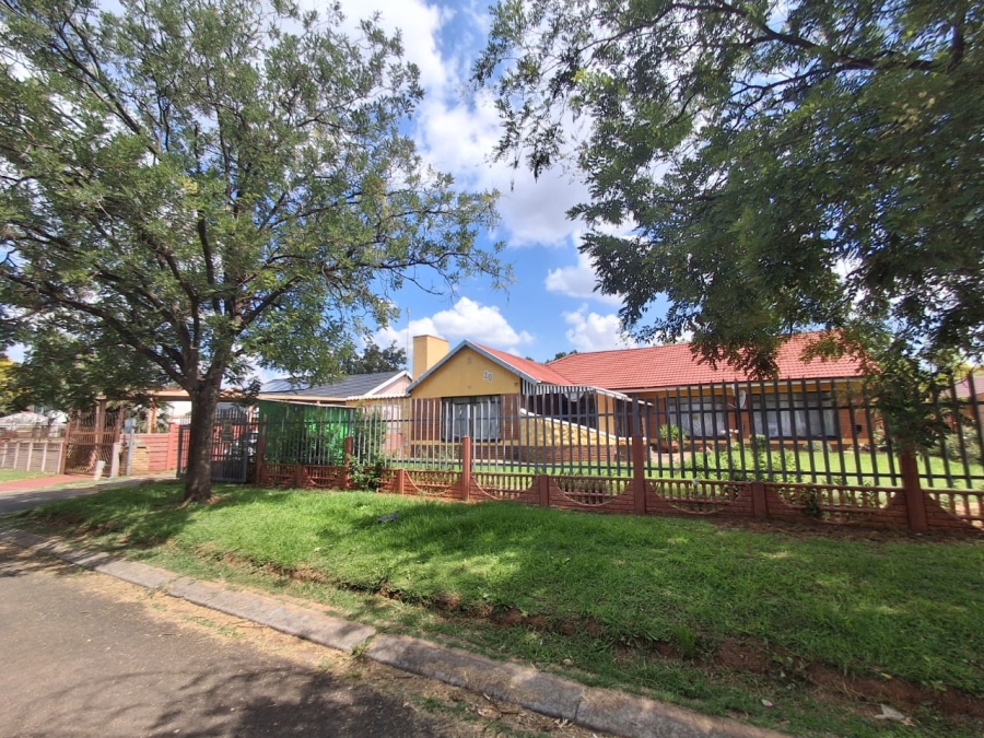 14 Bedroom Property for Sale in Vanderbijlpark SE 7 Gauteng
