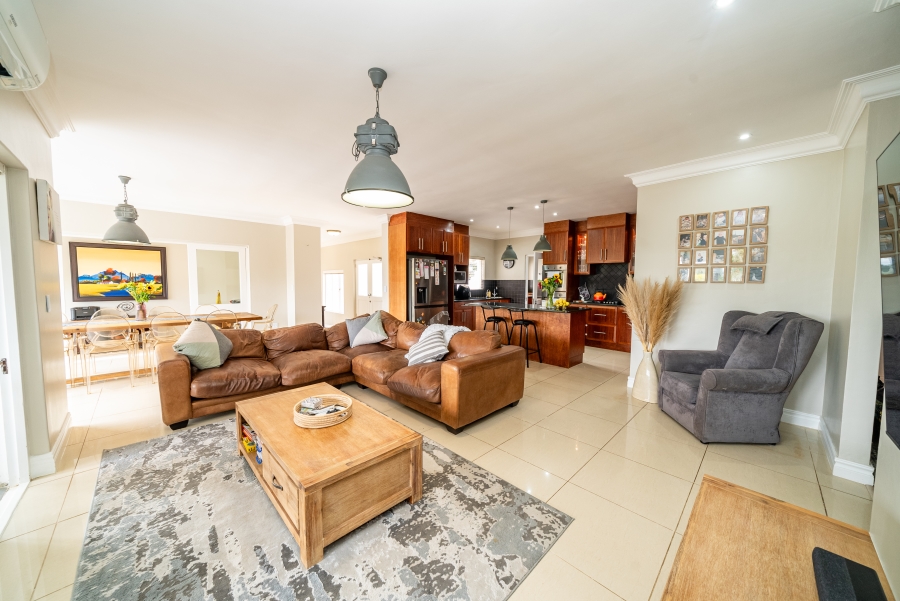 4 Bedroom Property for Sale in Waterkloof Ridge Gauteng