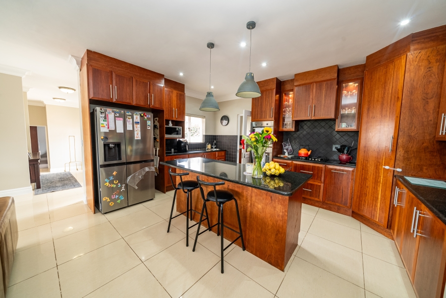 4 Bedroom Property for Sale in Waterkloof Ridge Gauteng