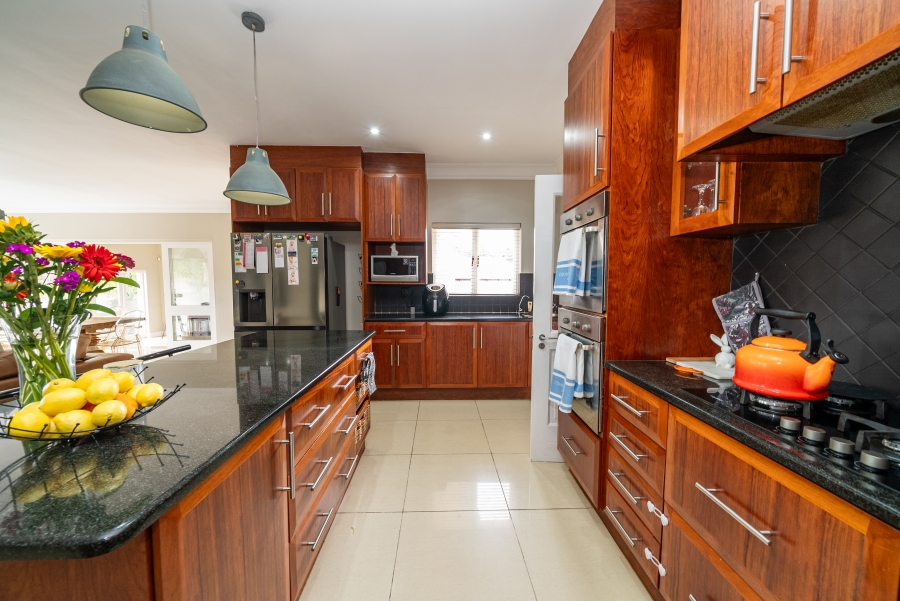 4 Bedroom Property for Sale in Waterkloof Ridge Gauteng