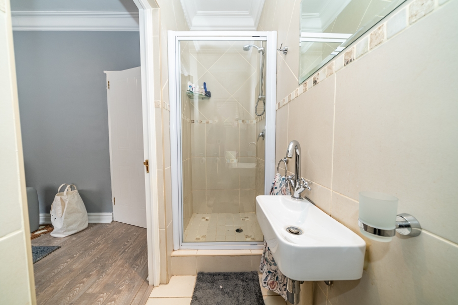 4 Bedroom Property for Sale in Waterkloof Ridge Gauteng