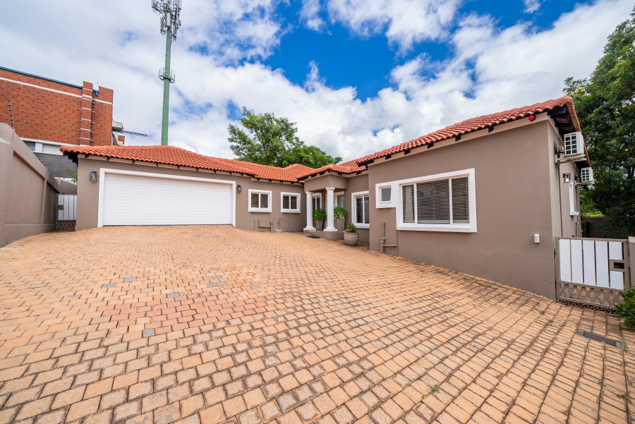 4 Bedroom Property for Sale in Waterkloof Ridge Gauteng
