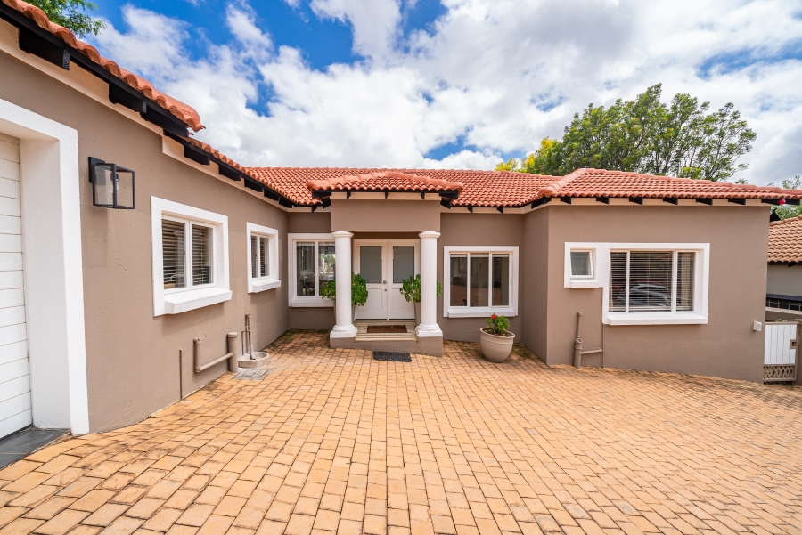 4 Bedroom Property for Sale in Waterkloof Ridge Gauteng