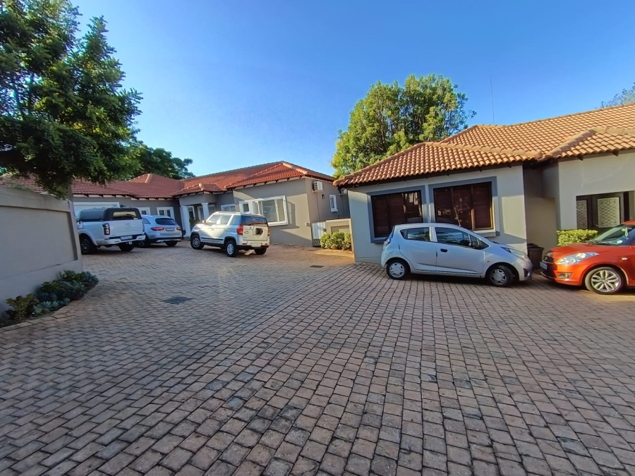 4 Bedroom Property for Sale in Waterkloof Ridge Gauteng