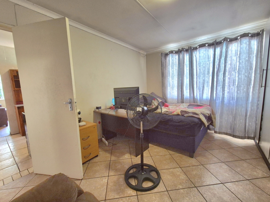 3 Bedroom Property for Sale in Dalpark Proper Gauteng