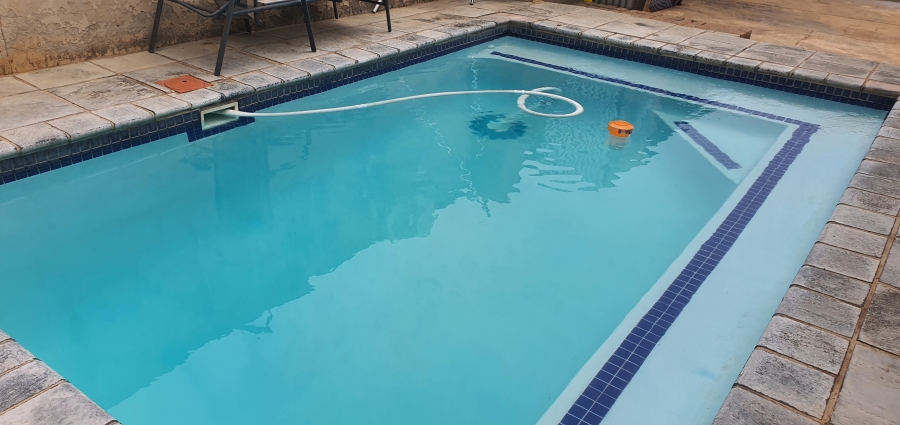 To Let 2 Bedroom Property for Rent in Rensburg Gauteng