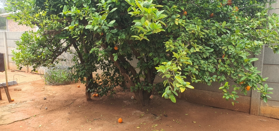 To Let 2 Bedroom Property for Rent in Rensburg Gauteng