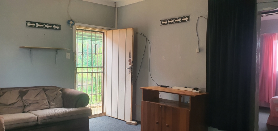 To Let 2 Bedroom Property for Rent in Rensburg Gauteng