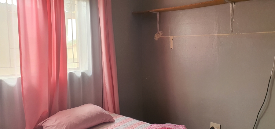 To Let 2 Bedroom Property for Rent in Rensburg Gauteng