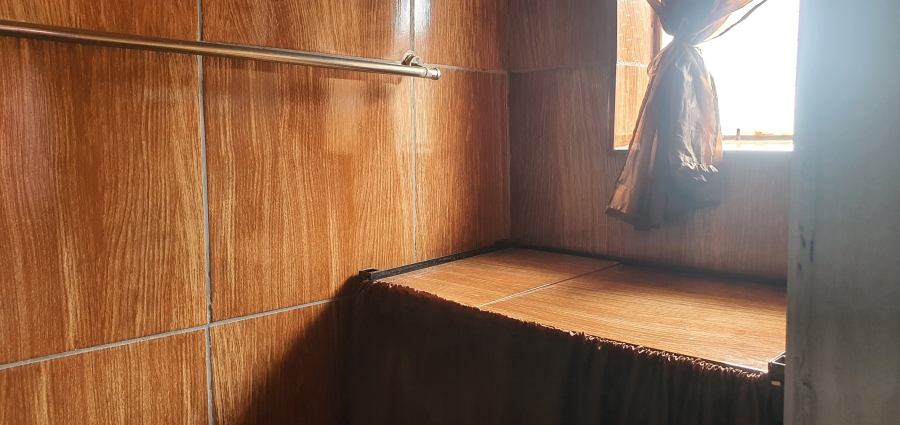 To Let 2 Bedroom Property for Rent in Rensburg Gauteng