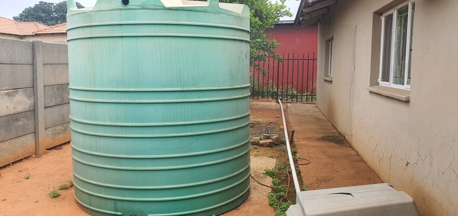 To Let 2 Bedroom Property for Rent in Rensburg Gauteng