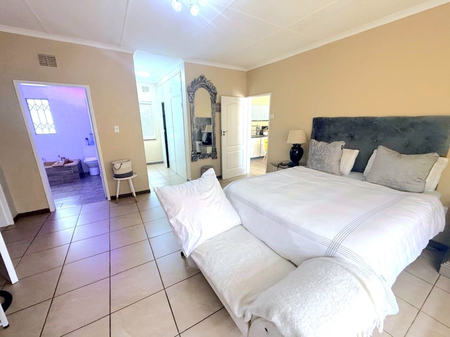 4 Bedroom Property for Sale in Golf Park Gauteng