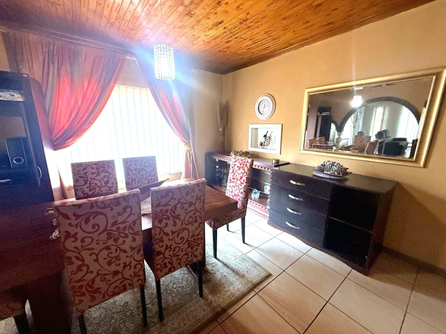 4 Bedroom Property for Sale in Golf Park Gauteng