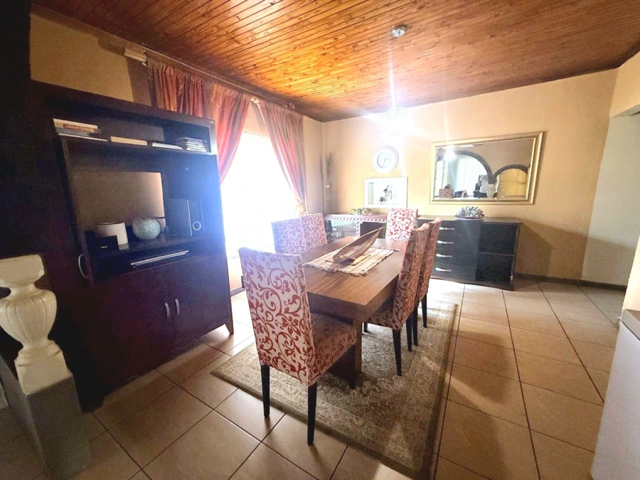 4 Bedroom Property for Sale in Golf Park Gauteng