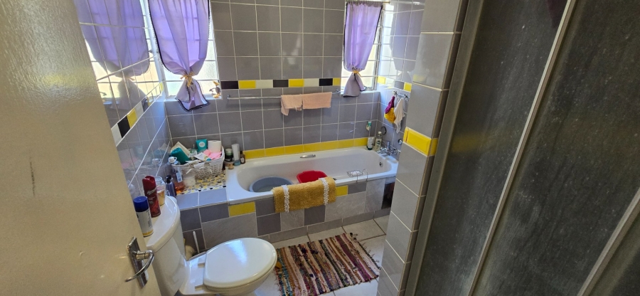 3 Bedroom Property for Sale in Magalieskruin Gauteng