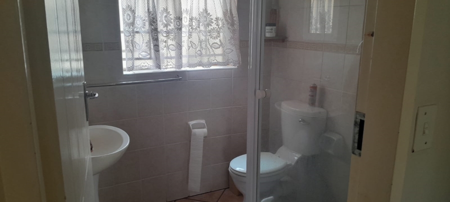 2 Bedroom Property for Sale in Magalieskruin Gauteng