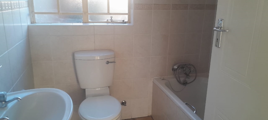 2 Bedroom Property for Sale in Magalieskruin Gauteng