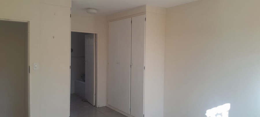 2 Bedroom Property for Sale in Magalieskruin Gauteng