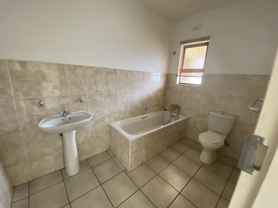 1 Bedroom Property for Sale in Parkrand Gauteng