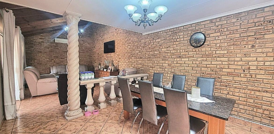 3 Bedroom Property for Sale in Noordheuwel Gauteng